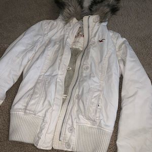 *$5 SALE!!* Winter coat with fake fur lining